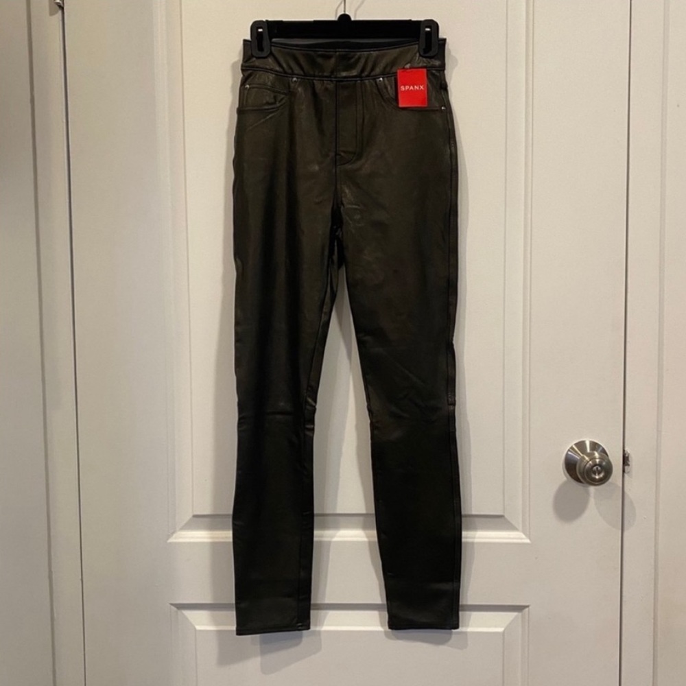 Spanx Leather-Like Ankle Skinny Pant - Picture 3 of 4
